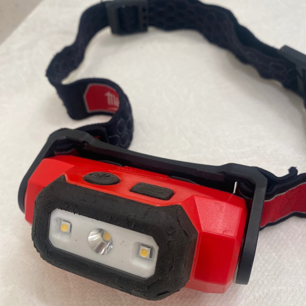 Milwaukee 2111-21 475 Lumens USB rechargeable Trueview HD headlamp